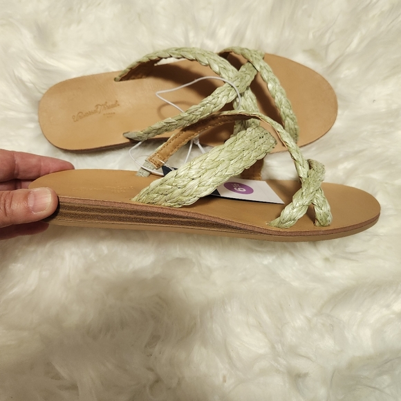 Universal Thread/ Sage Opal Sandals - Picture 3 of 6